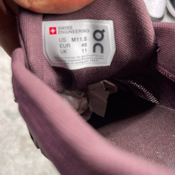 On Cloud Monochrome Shoes Size 11.5 Men's Color: Mulberry - Picture 11 of 11